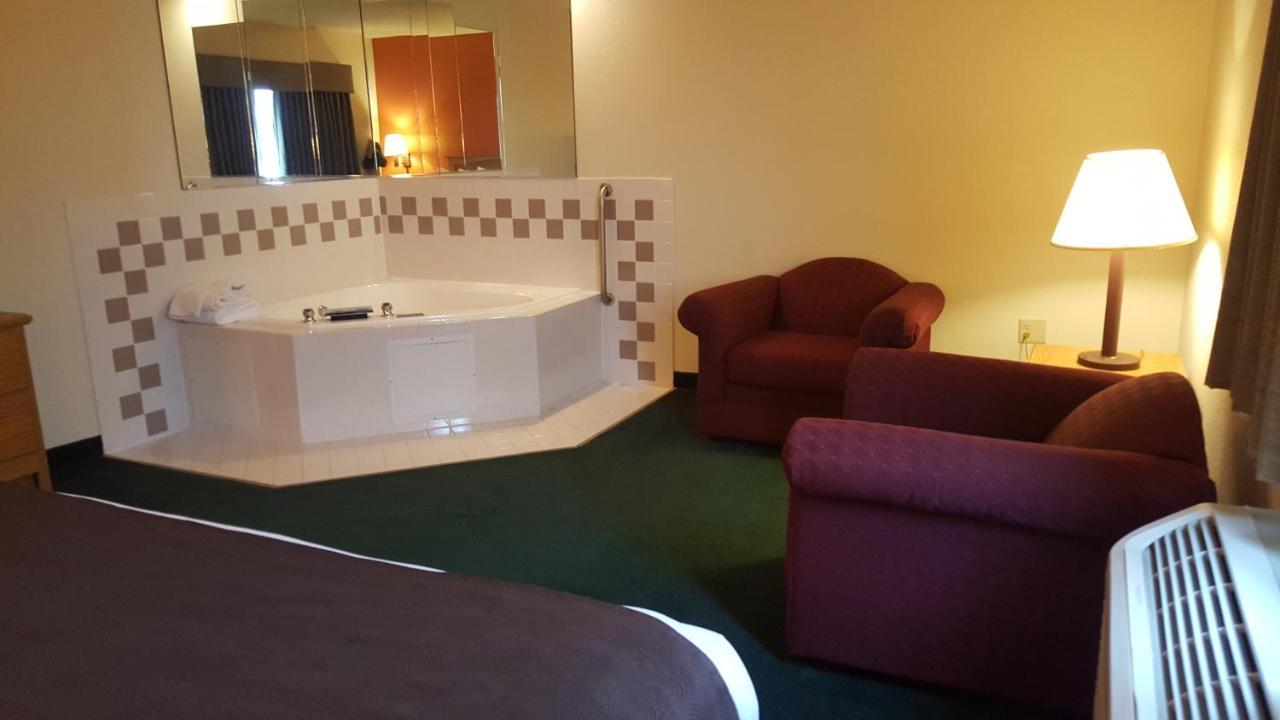 Americinn By Wyndham Garden City Eksteriør billede