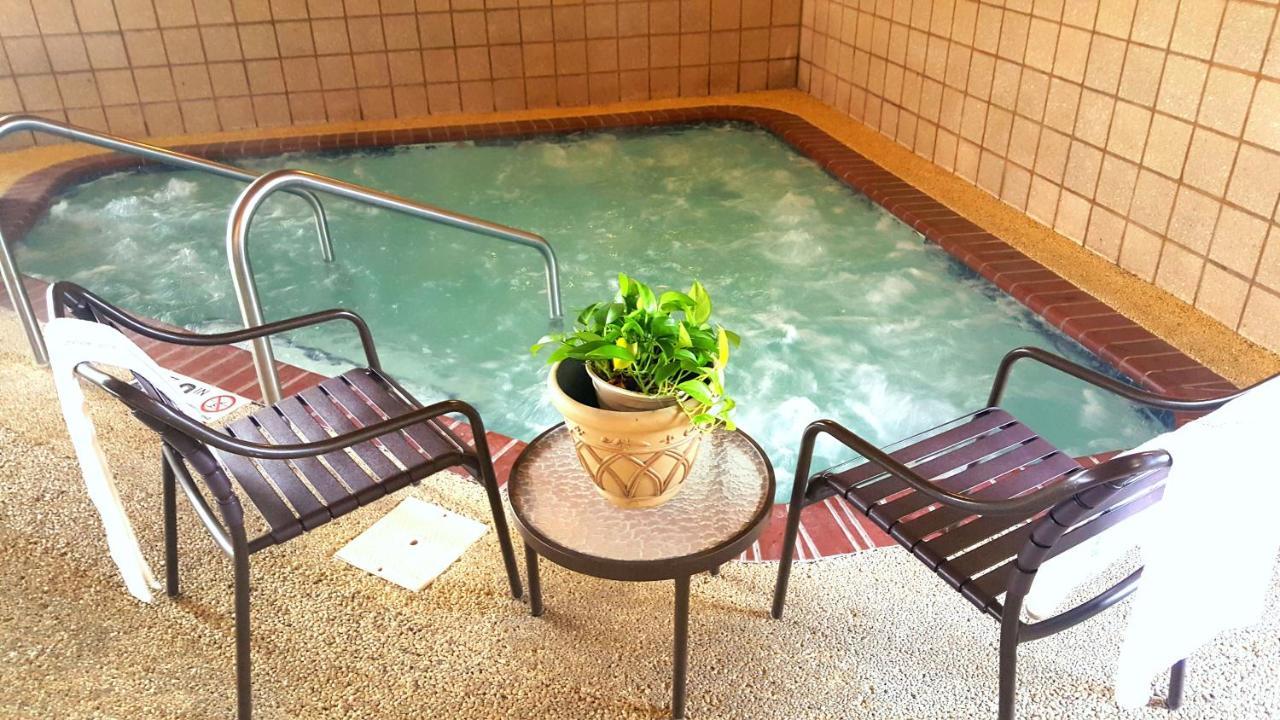 Americinn By Wyndham Garden City Eksteriør billede